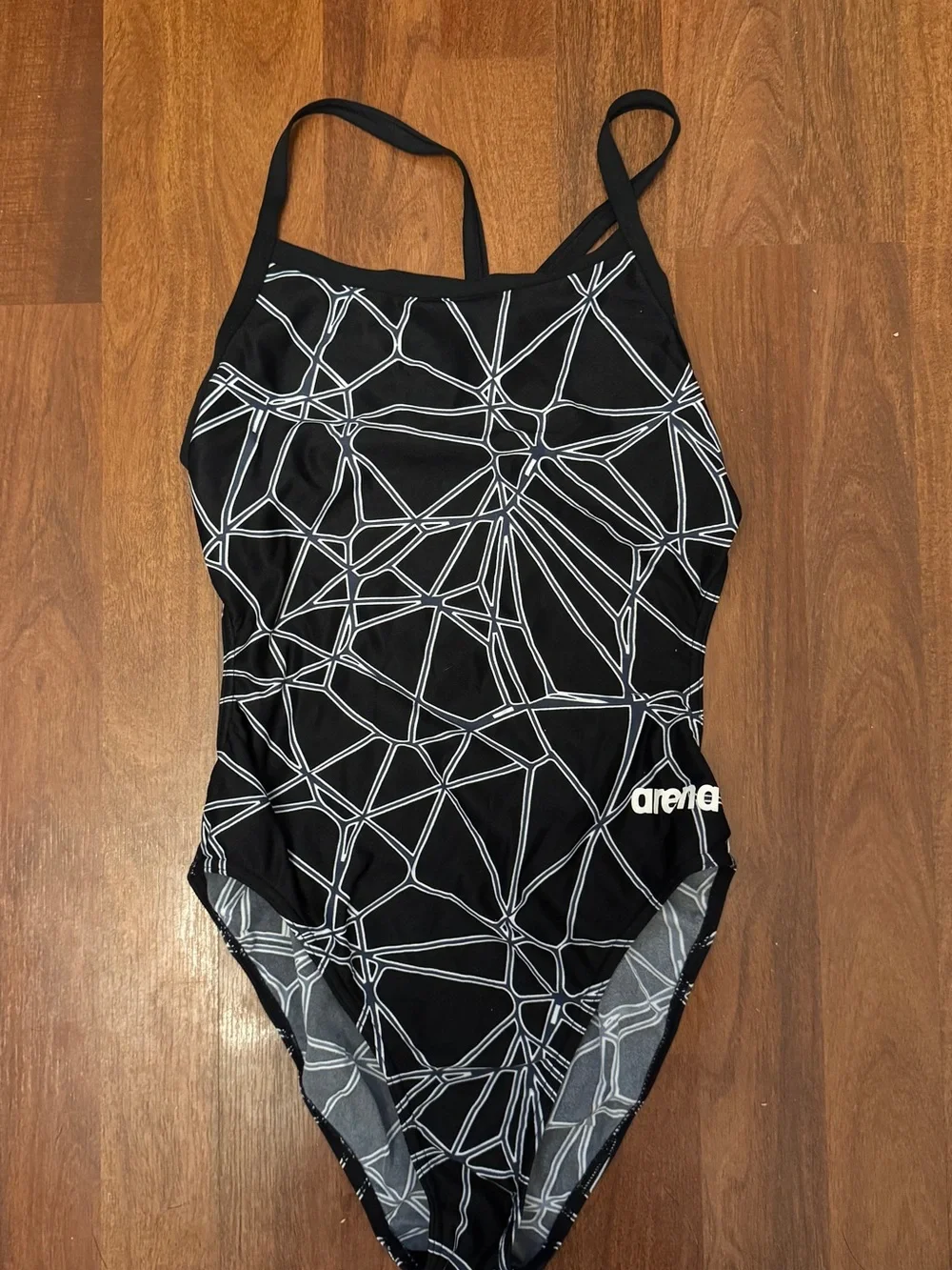 Arena Women’s Black Geometric One-Piece Swimsuit - Picture 1 of 2